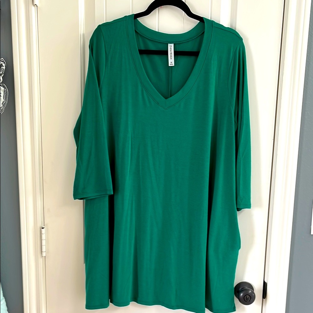 Kelly Green V-Neck Women's Tunic with pockets.